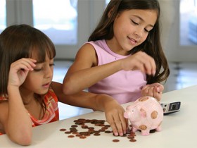 Helping kids be smarter about money